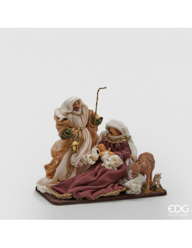 NACIMIENTO CON ANIMALES